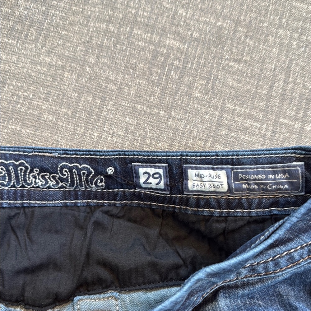 Miss Me Mid Rise Easy Boot Curvy Fit Jeans - Picture 5 of 11